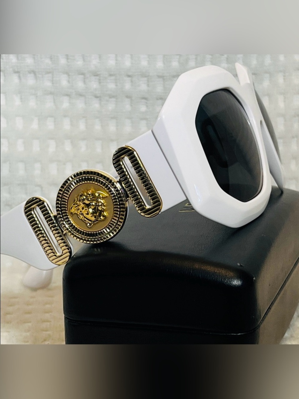 Versace Maxi Medusa Biggie Sunglasses - Picture 6 of 10